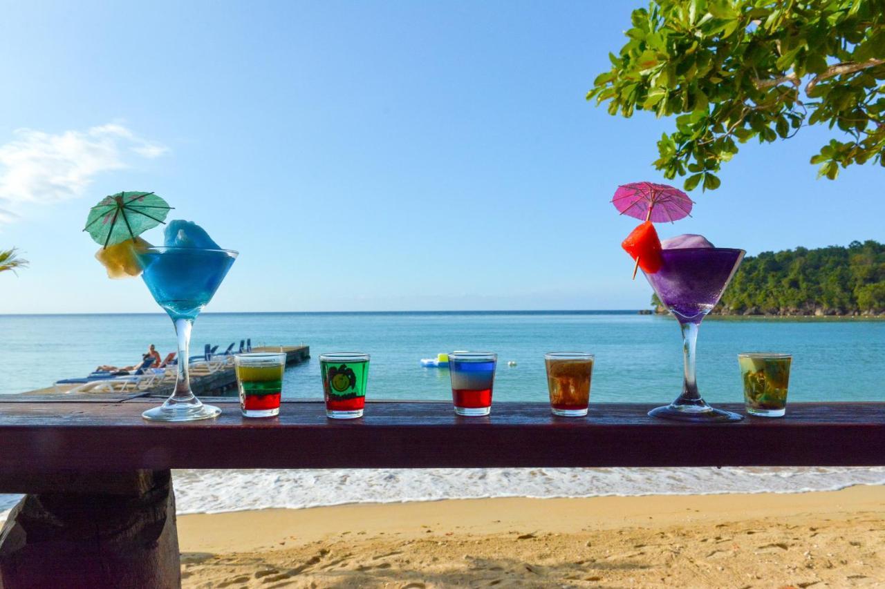 Kaz Kreol Beach Hotel Ocho Rios Ngoại thất bức ảnh