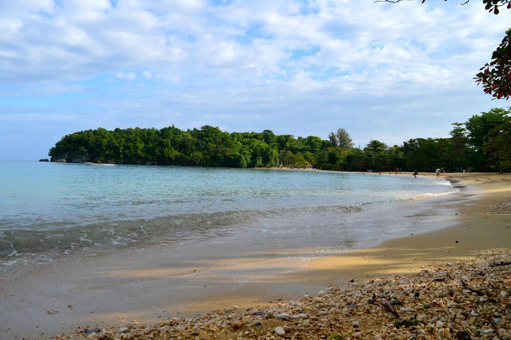 Kaz Kreol Beach Hotel Ocho Rios Ngoại thất bức ảnh