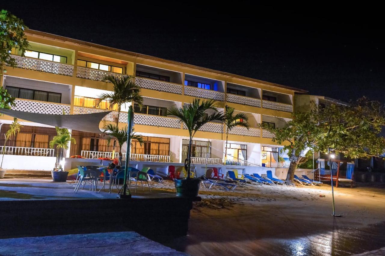 Kaz Kreol Beach Hotel Ocho Rios Ngoại thất bức ảnh