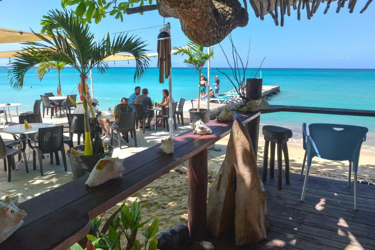 Kaz Kreol Beach Hotel Ocho Rios Ngoại thất bức ảnh